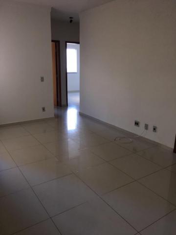 Alugar Apartamento / Padrão em Uberlandia. apenas R$ 280.000,00
