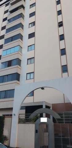 Alugar Apartamento / Padrão em Uberlândia. apenas R$ 1.600,00