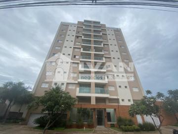 Alugar Apartamento / Padrão em Uberlândia. apenas R$ 580.000,00