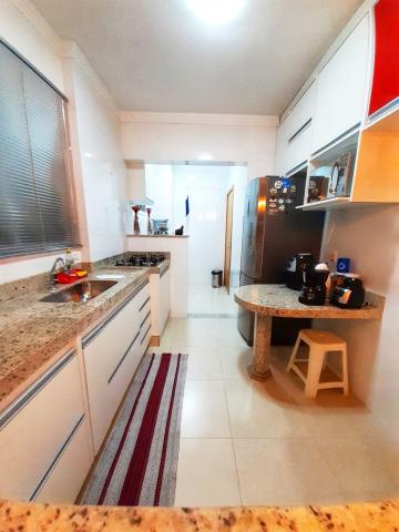 Apartamento Mobiliado à venda no Bairro Roosevelt