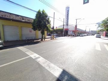 Alugar Comercial / Casa Comercial em Uberlândia. apenas R$ 3.500,00