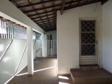 Alugar Casa / Padrão em Uberlândia. apenas R$ 265.000,00