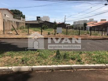 imagem 2 - Terrenos à venda no Bairro Santa Mônica imagem 2 - Terrenos à venda no Bairro Santa Mônica