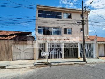Casa em estilo sobrado à venda no Alto Umuarama