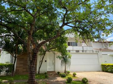 Alugar Casa / Sobrado em Uberlândia. apenas R$ 1.950.000,00