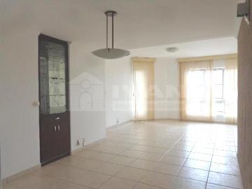 Apartamento à Venda no Centro