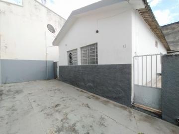 Alugar Casa / Padrão em Uberlândia. apenas R$ 790,00