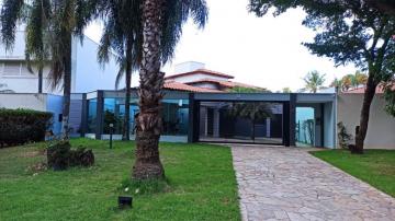 Casa para locação no bairro Jardim Karaiba