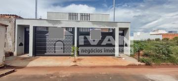 Alugar Casa / Geminada em Uberlândia. apenas R$ 320.000,00