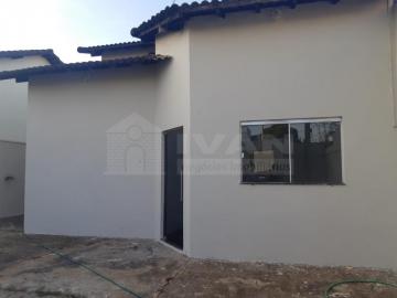 Alugar Casa / Padrão em Uberlândia. apenas R$ 590.000,00