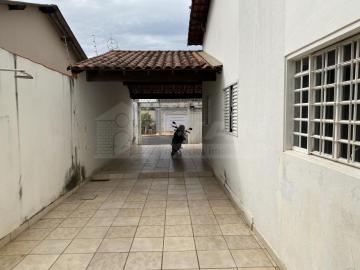 imagem 4 - Casa à Venda no Bairro Santa Mônica imagem 4 - Casa à Venda no Bairro Santa Mônica