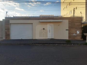 Alugar Casa / Padrão em Uberlândia. apenas R$ 980.000,00