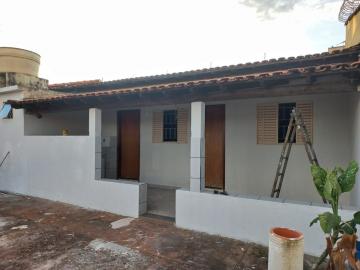 Alugar Casa / Padrão em Uberlândia. apenas R$ 275.000,00