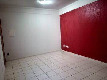 Alugar Apartamento / Padrão em Uberlândia. apenas R$ 230.000,00
