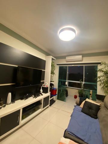 Alugar Apartamento / Padrão em Uberlândia. apenas R$ 400.000,00