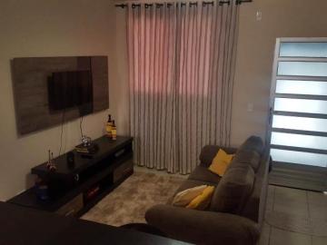 Alugar Apartamento / Padrão em Uberlândia. apenas R$ 125.000,00
