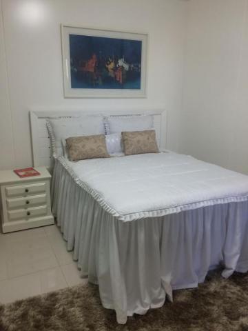 Alugar Apartamento / Padrão em Uberlândia. apenas R$ 1.800.000,00