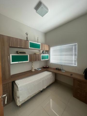imagem 5 - Casa estilo sobrado para locação no bairro Jardim Karaíba imagem 5 - Casa estilo sobrado para locação no bairro Jardim Karaíba