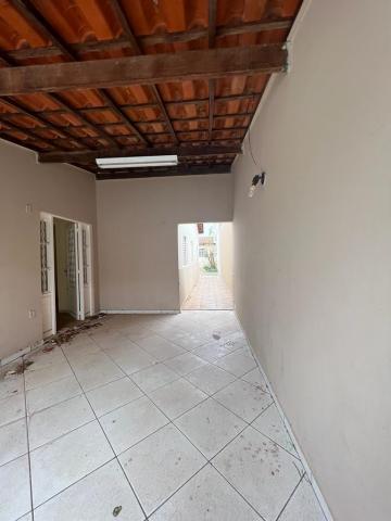 imagem 3 - Casa à venda no Bairro Santa Mônica imagem 3 - Casa à venda no Bairro Santa Mônica
