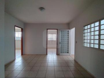 Alugar Comercial / Casa Comercial em Uberlândia. apenas R$ 650.000,00