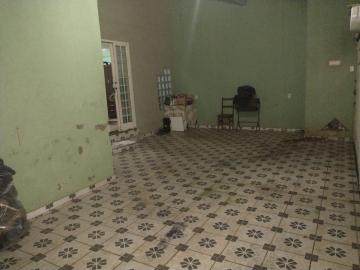 Alugar Casa / Padrão em Uberlândia. apenas R$ 400.000,00