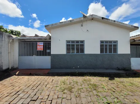 Alugar Casa / Colônia em Uberlândia. apenas R$ 850,00