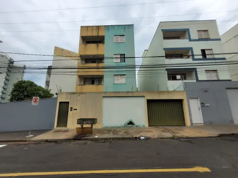 Alugar Apartamento / Padrão em Uberlândia. apenas R$ 1.200,00