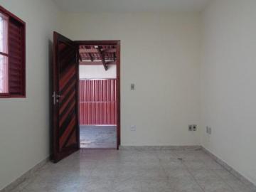 Casa para locação e venda no bairro Granada.