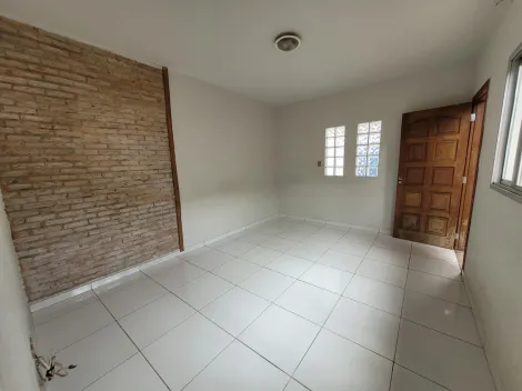 Alugar Casa / Padrão em Uberlândia. apenas R$ 357.000,00