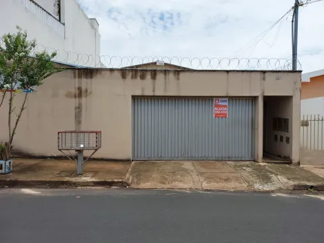 Alugar Casa / Padrão em Uberlândia. apenas R$ 850,00