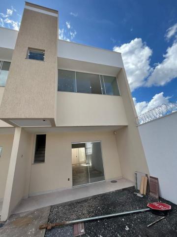 Alugar Casa / Sobrado em Uberlândia. apenas R$ 420.000,00