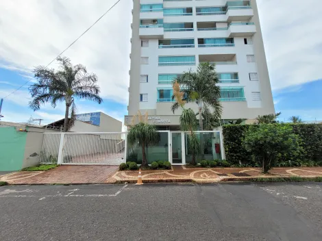 Alugar Apartamento / Padrão em Uberlândia. apenas R$ 2.500,00