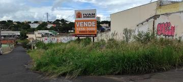 Alugar Terreno / Padrão em Uberlândia. apenas R$ 550.000,00