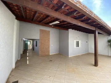 Alugar Casa / Padrão em Uberlândia. apenas R$ 595.000,00