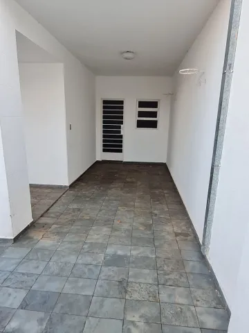 Alugar Casa / Sobrado em Uberlândia. apenas R$ 625.000,00