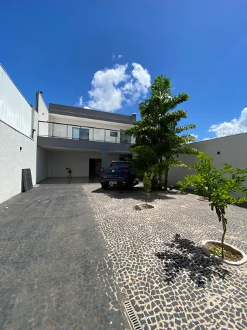 Alugar Casa / Sobrado em Uberlândia. apenas R$ 780.000,00