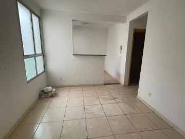 Alugar Apartamento / Padrão em Uberlandia. apenas R$ 120.000,00