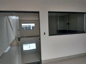 Alugar Casa / Sobrado em Uberlândia. apenas R$ 590.000,00