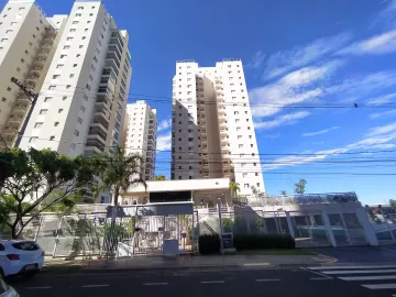 Alugar Apartamento / Padrão em Uberlândia. apenas R$ 5.500,00