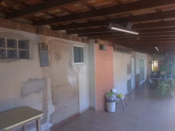 Alugar Casa / Padrão em Uberlândia. apenas R$ 800.000,00