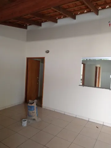 Alugar Casa / Padrão em Uberlândia. apenas R$ 350.000,00