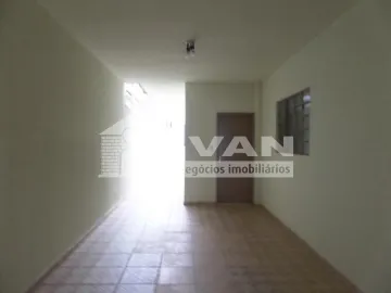 Casa Comercial à Venda