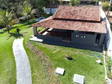 Rancho à Venda Represa de Miranda (Município de Indianópolis-MG).