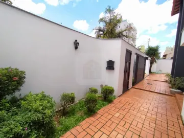 Alugar Casa / Sobrado em Uberlândia. apenas R$ 2.000.000,00