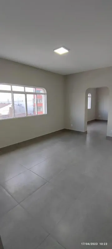 Alugar Apartamento / Padrão em Uberlândia. apenas R$ 360.000,00