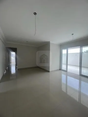 Alugar Apartamento / Padrão em Uberlândia. apenas R$ 750.000,00