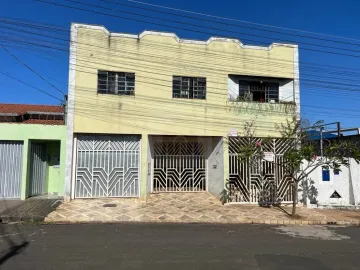 Casa Sobrado à Venda no Bairro Custodio Pereira