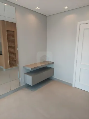 Apartamento à Venda no bairro Vila Saraiva.