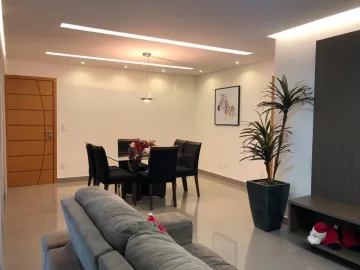 Alugar Apartamento / Padrão em Uberlândia. apenas R$ 700.000,00