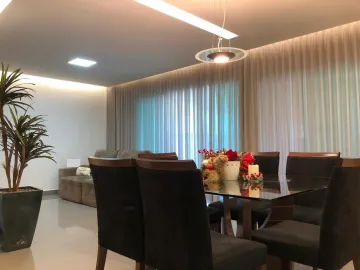 Apartamento à Venda no Bairro Saraiva